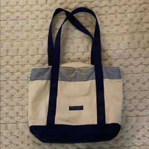 Vineyard vines tridelta tote